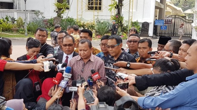 Jelang Pelantikan, Jokowi Kedatangan Para Perantau Papua di Istana