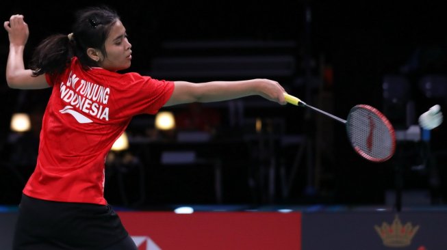 Pebulutangkis tunggal putri Indonesia, Gregoria Mariska Tunjung, terhenti di babak pertama Denmark Open 2019 usai dikalahkan juara dunia 2019 dari India, Pusarla V. Sindhu, Selasa (15/10). [Humas PBSI]