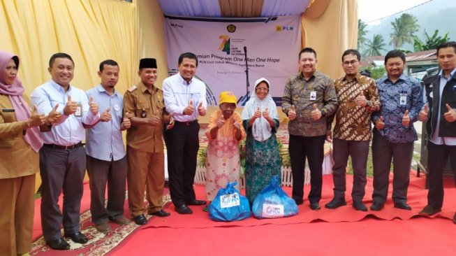PLN UIW Sumbar Berikan Sambungan Listrik Baru untuk 184 Masyarakat