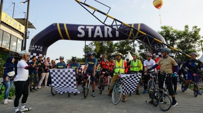 Acara bersepeda yang bertajuk Ride and Charity.