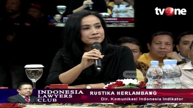 Direktur Komunikasi Indonesia Indikator Rustika Herlambang (Youtube Indonesia Lawyers Club)