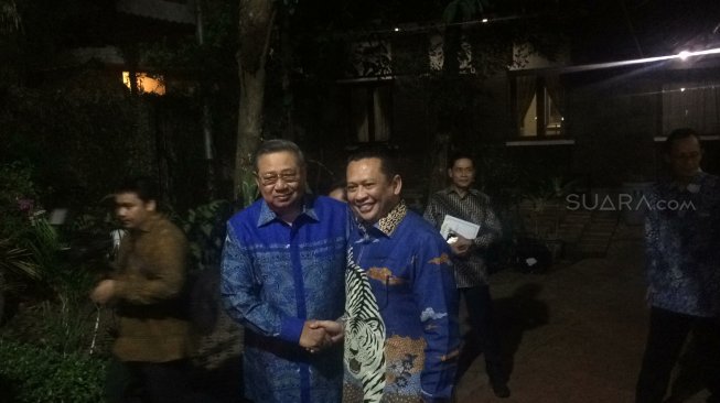 Sambut Bamsoet di Cikeas, SBY: Biru Itu Artinya Damai