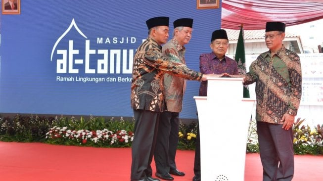 Wapres Jusuf Kalla di peresmian pembangunan Masjid At-Tanwir PP Muhammadiyah di Gedung Pusat Dakwah Muhammadiyah, Jakarta Pusat, Kamis (17/10/2019).