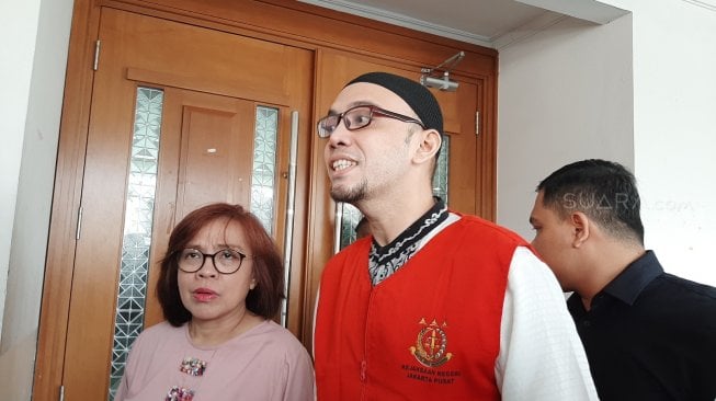 Sandy Tumiwa Siap Jalani Sidang Vonis Hari Ini