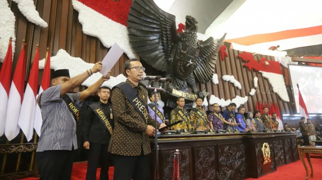 Suasana gladi kotor pelantikan Presiden dan Wakil Presiden di Kompleks Parlemen, Jakarta, Jumat [Suara.com/Arya Manggala]
