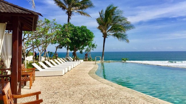Infinity Pool Cantik Selain di Bali (instagram.com/queenofthesouth_resort)