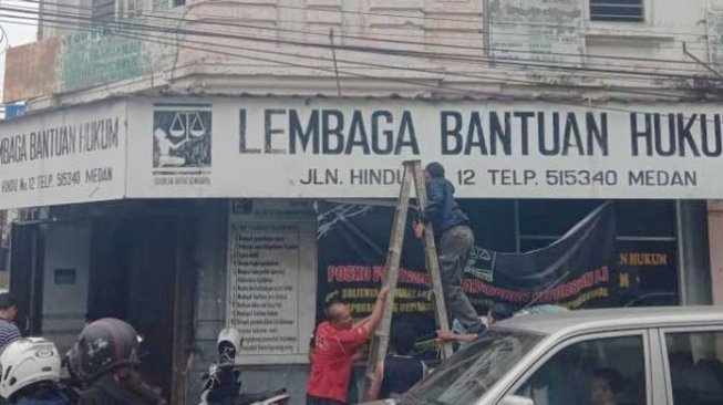 Kantor LBH Medan Dilempar Bom Molotov, Ini Kronologinya