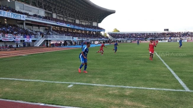 Pertandingan antara PSIM Yogyakarta melawan Persis Solo. [Suara.com/M Ilham Baktora]