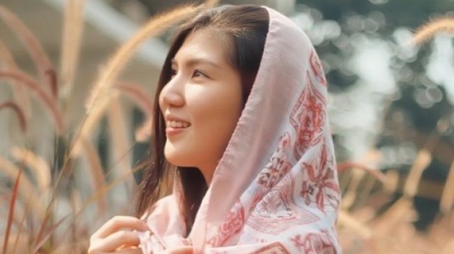 Melihat Koleksi Trendi Hijab Calvin Kain di Summarecon Mall Serpong