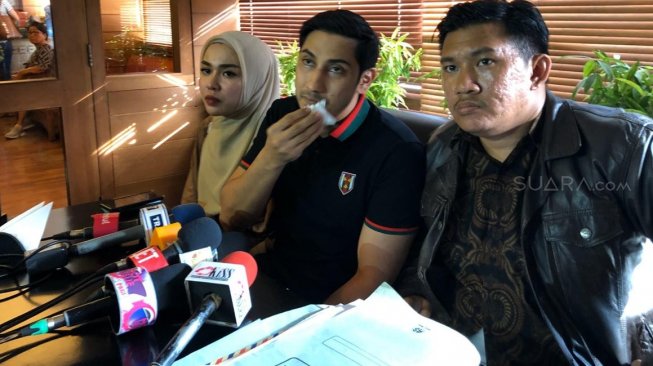 Medina Zein Bingung Irwansyah Tak Tahu Ada Transferan ke Rekening Pribadi