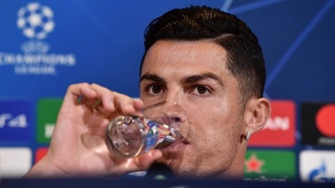 Cristiano Ronaldo Pulang ke Manchester United, Sujiwo Tejo Pagi-Pagi Gedor Pintu Mahfud MD