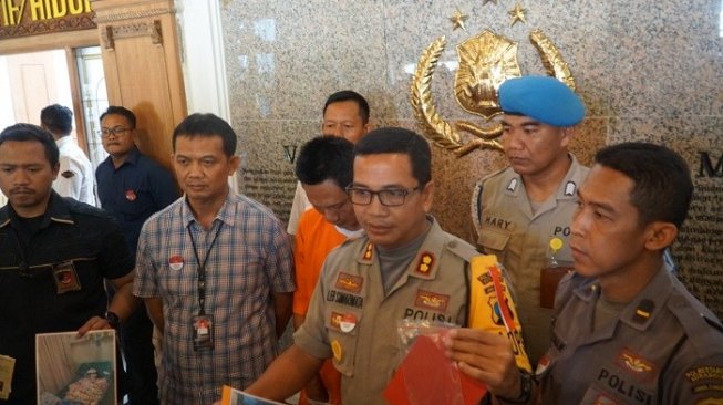 Rilis kasus suami bakar istri di Mapolrestabes Surabaya (Istimewa) 