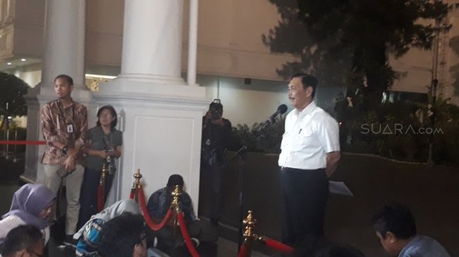 Malam-malam ke Istana, Luhut: Saya Jadi Menko Maritim dan Investasi