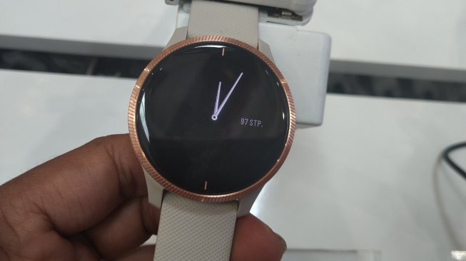 Garmin Vivoactive 4 diluncurkan di Jakarta, Selasa (22/10/2019). [Suara.com/Tivan Rahmat]