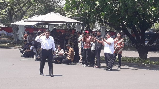 Pakai Kemeja Putih, Fachrul Razi dan Ida Fauziyah Temui Jokowi di Istana