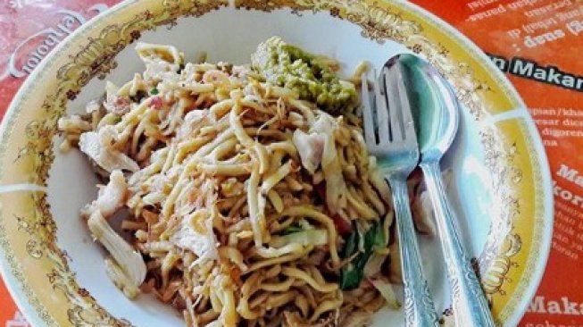 Kuliner Mie Khodon Khas Bandar Lampung, Kota Kelahiran Sri Mulyani