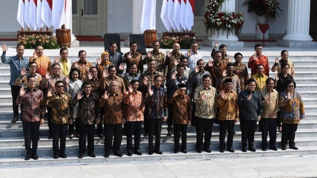 Reshuffle Kabinet: Jokowi Kerja, Menteri Inisial P Akhiran O Sibuk Bisnis