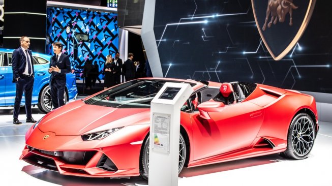 Lamborghini Huracan Evo dalam IAA Frankfurt Motorshow 2019 [Shutterstock].