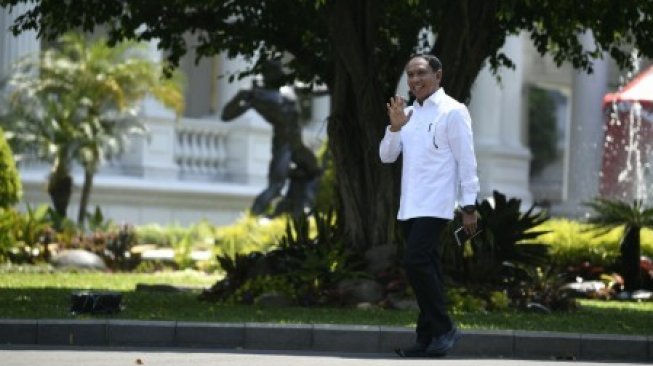Politisi Partai ar Zainudin Amali tiba di Kompleks Istana Kepresidenan di Jakarta, Selasa (22/10/2019) [ANTARA FOTO/Puspa Perwitasari/foc].