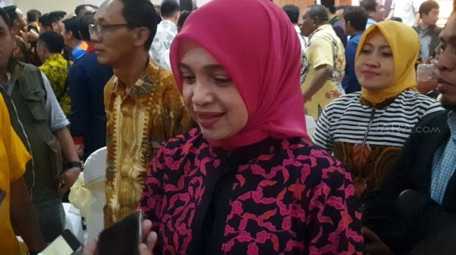 Istri Menpora Zainudin Amali, Nadiah saat menghadiri Sertijab di Wisma Kemenpora, Senayan, Jakarta, Kamis (24/10/2019). [Suara.com/Arief Apriadi]