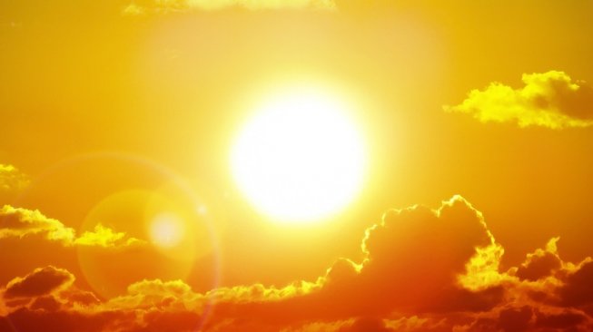 Bagaimana Jika Matahari Diganti dengan Lubang Hitam?