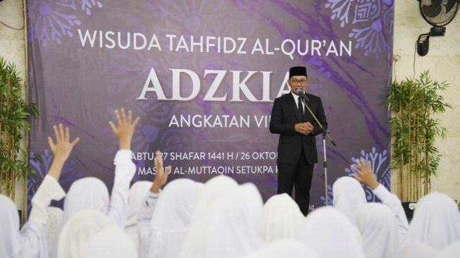 Gubernur Jabar Hadiri Wisuda 937 Hafiz Cilik di Sukabumi