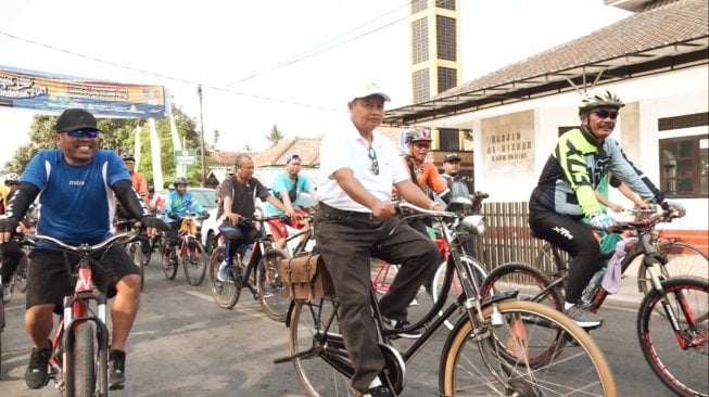 Sambut HUT Kab. Pangandaran ke-7, Wagub Jabar Ikut Fun Bike Gowes