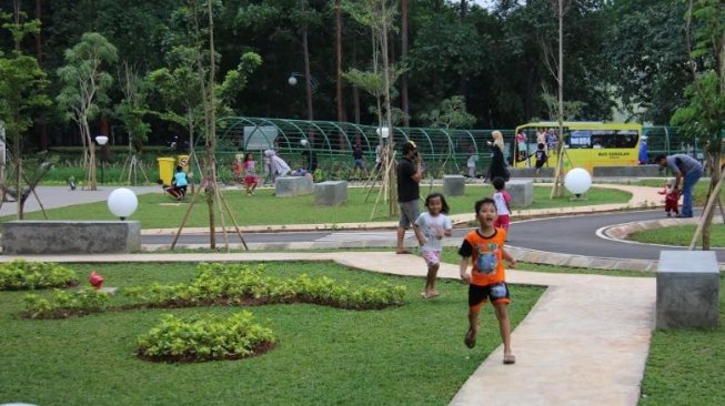 Jadi Lokasi Santai Warga, Ini Sebaran Taman Kota di Jakarta