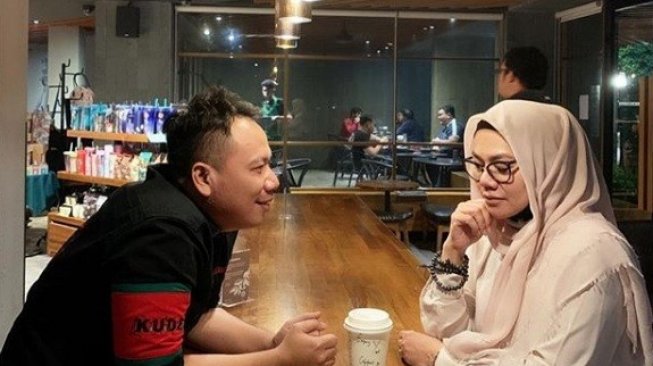 Vicky Prasetyo dan Sarita Abdul Mukti [Instagram/vickyprasetyo777]