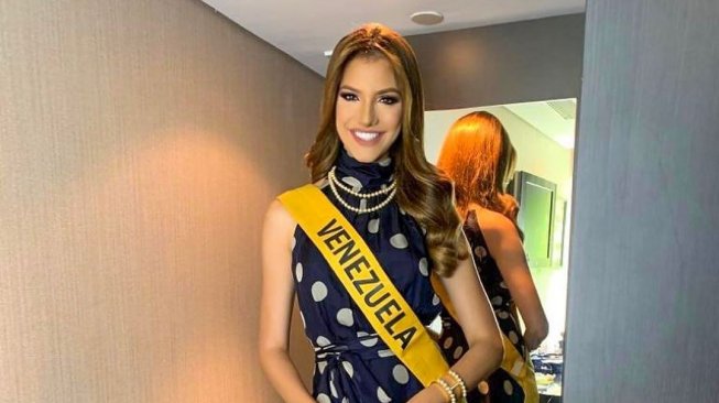 Gaya Liburan Valentina Figuera, Pemenang Miss Grand International 2019