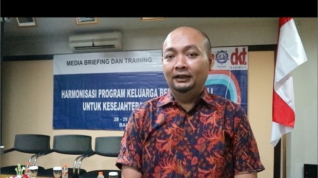  dr. Made Oka Negara dalam Media Briefing dan Training: Harmonisasi Program Keluarga Berencana Bali Untuk Kesejahteraan Indonesia' di Hotel Grand Santhi, Denpasar, Bali pada Senin (28/10/2019). (Suara.com/Shevinna Putti Anggraeni)