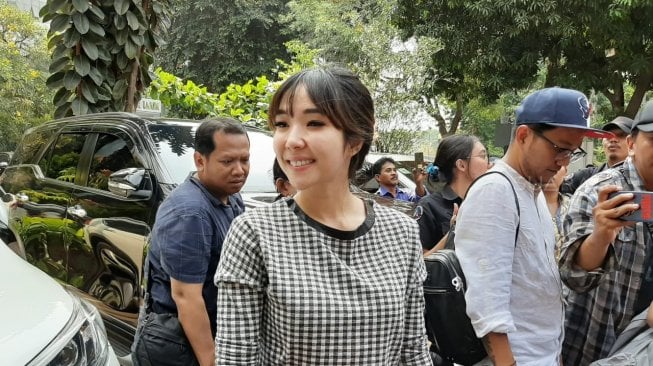 Gisella Anastasia Asyik Joget, Warganet Sindir Video Syur 19 Detik