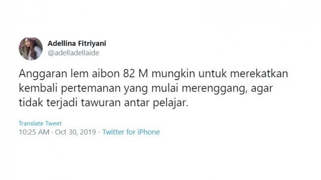 Cuitan warganet, anggaran belanja lem aibon. [Twitter] 