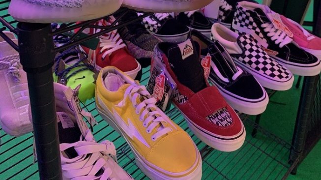 Yuk, Berburu Koleksi Sneakers Langka di Jakarta Sneaker Hub!