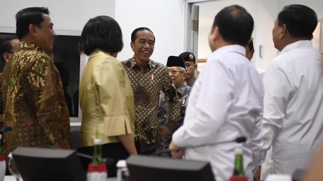 Jokowi ke Prabowo: Siapkan Alutsista yang Cocok dengan Perang Masa Depan