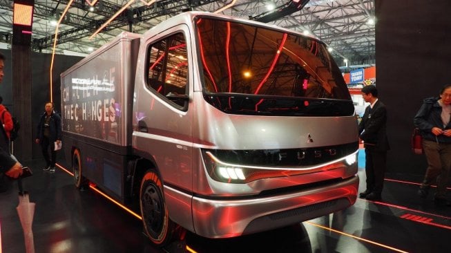 Penampilan Mitsubishi Fuso Super Great model 2019 di ajang Tokyo Motor Show 2019 [Dok Mitsubishi Fuso].