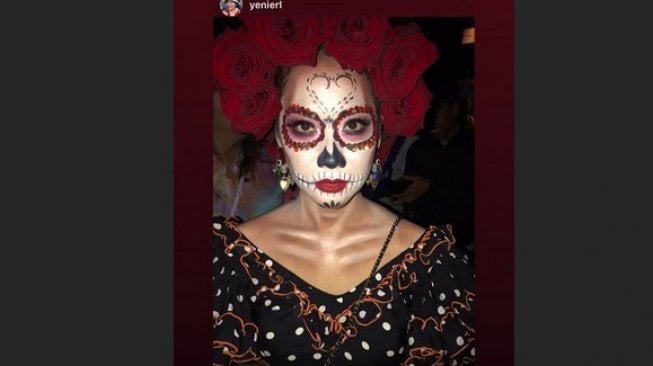 Penampilan Bunga Citra Lestari di pesta Halloween. [Instagram]