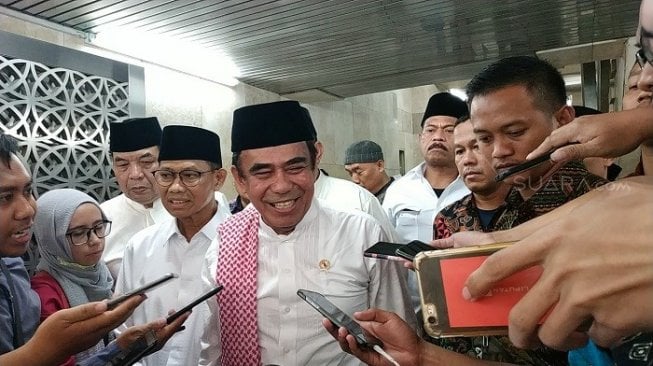 Menag Sebut Larangan Cadar Bisa Diterapkan di Instansi Lain, Asal...