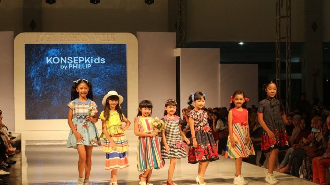 Tampilkan KONSEPKids di JFW 2019, Phillip Beri Kesan Ceria pada Batik