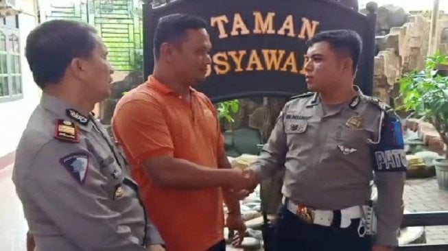 Sopir Ambulans dan Polisi yang Perkelahiannya Viral, Sudah Berdamai