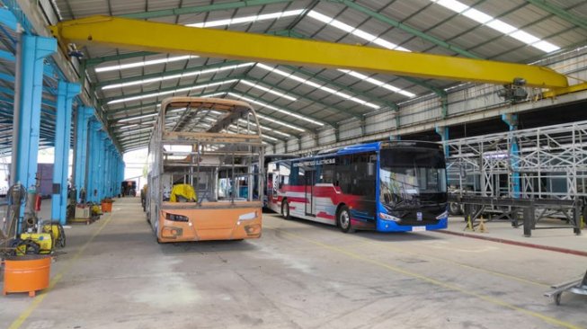 Bus Listrik Buatan Anak Negeri Digunakan di Industri Tambang