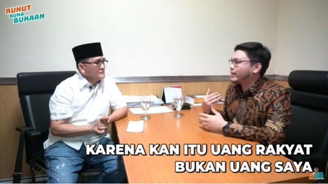 Anggota DPRD DKI Jakarta William Aditya Sarana menanggapi tudingan mencari panggung (Youtube Ruhut P Sitompul)