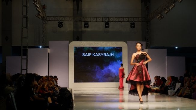 Pagelaran Jogja Fashion Week 2019, Minggu, (03/11/2019). (Suara.com/Kintan Sekarwangi)