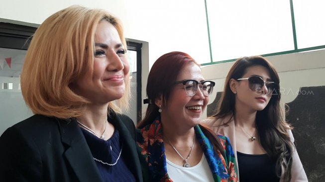 Barbie Kumalasari menghadiri sidang Kriss Hatta di PN Jakarta Selatan, Selasa (5/11/2019). [Evi Ariska/Suara.com]