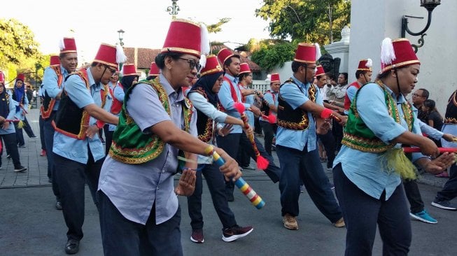 Aksi Flashmob Tari Badui oleh Seratusan ASN Ramaikan Pedestrian Malioboro