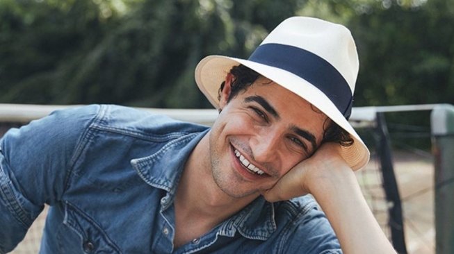 Gulung Tikar, 4 Fakta di Balik Tutupnya Label Desainer Zac Posen