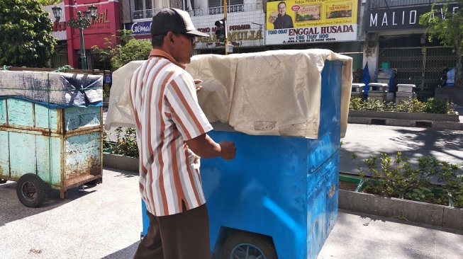 Pedagang Malioboro Bersedia Urunan Ganti Guiding Blocks Rusak