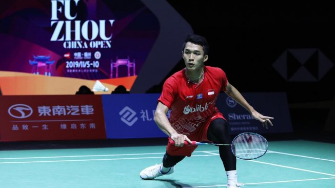 Pebulutangkis tunggal putra Indonesia, Jonatan Christie, menang atas Lee Cheuk Yiu (Hong Kong) di babak kedua Fuzhou China Open 2019, Kamis (7/11). [Humas PBSI]