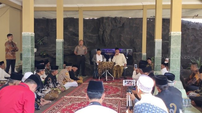 Wakil Presiden Maruf Amin di di Pesantren Darussalam Timur, Magelang, Jawa Tengah, Kamis (7/11/2019). (Suara.com/Ria Rizki).