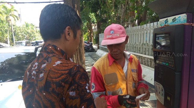 Parkir Meter Baru Ada di Surabaya, Begini Cara Pakainya